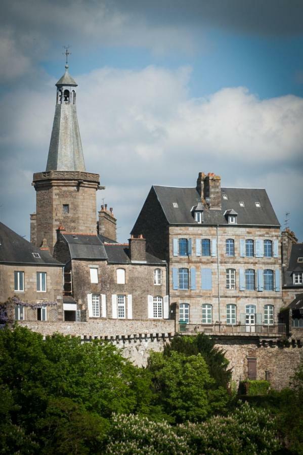 Hotel Particulier Le Mercier De Montigny -Une Nuit Sur Les Remparts- Fougères Δωμάτιο φωτογραφία